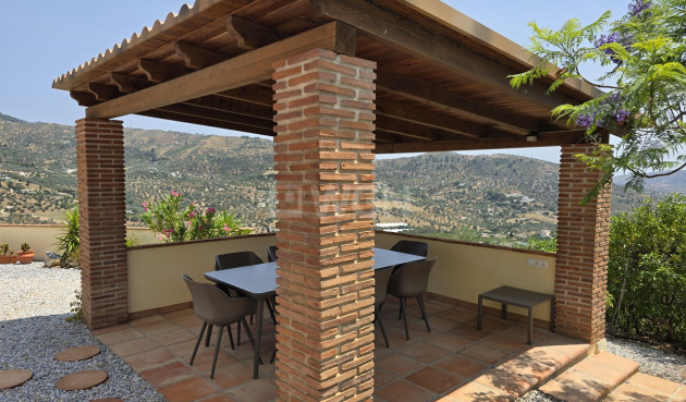 Odsprzedaż - Villa - Alcaucín - Inland