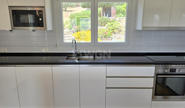 Odsprzedaż - Villa - Alcaucín - Inland