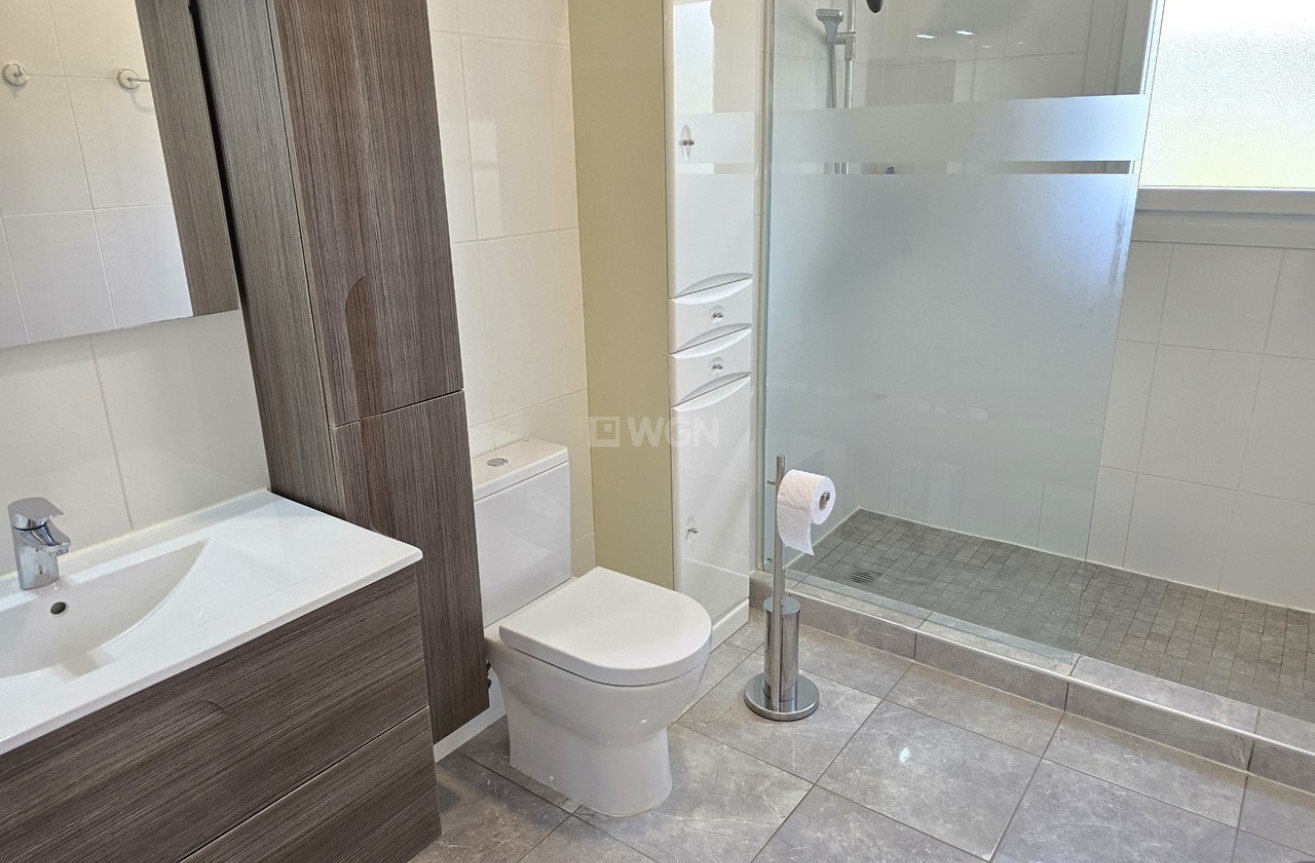 Odsprzedaż - Villa - Alcaucín - Inland