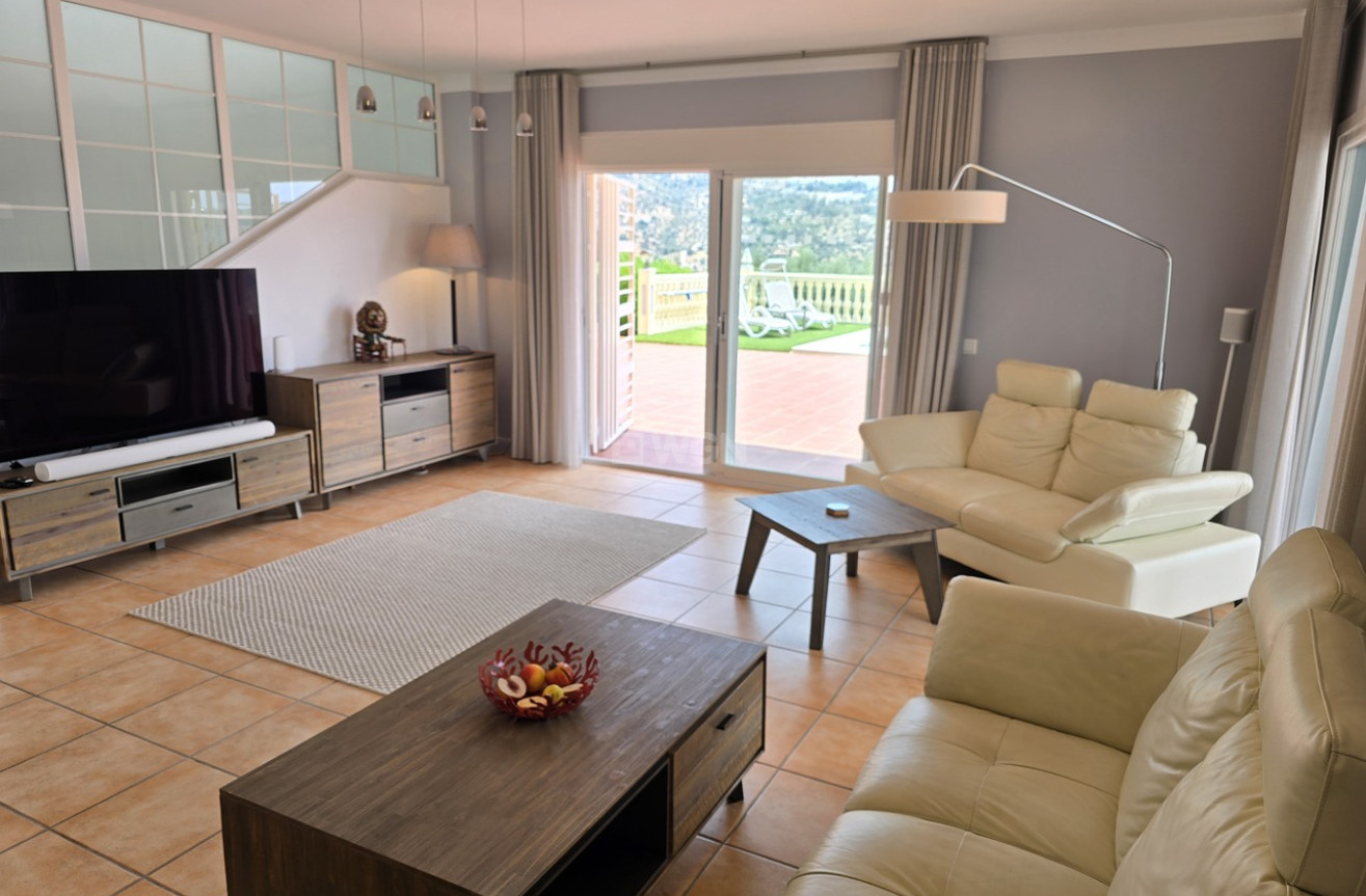 Odsprzedaż - Villa - Alcaucín - Inland