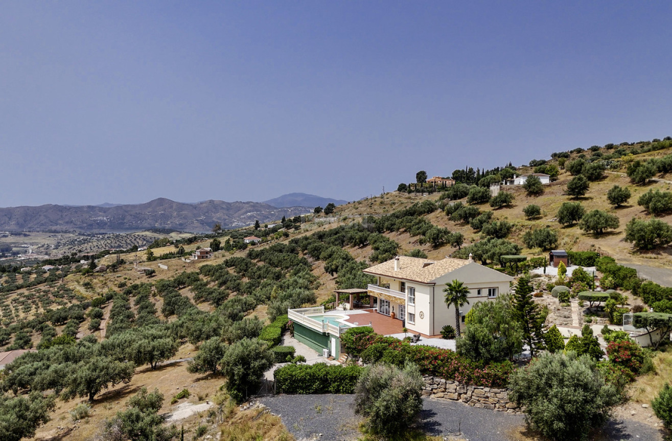 Odsprzedaż - Villa - Alcaucín - Inland