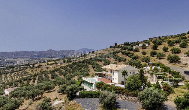 Odsprzedaż - Villa - Alcaucín - Inland