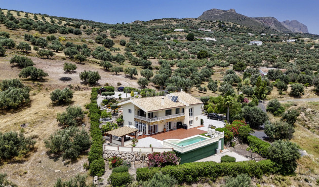 Odsprzedaż - Villa - Alcaucín - Inland