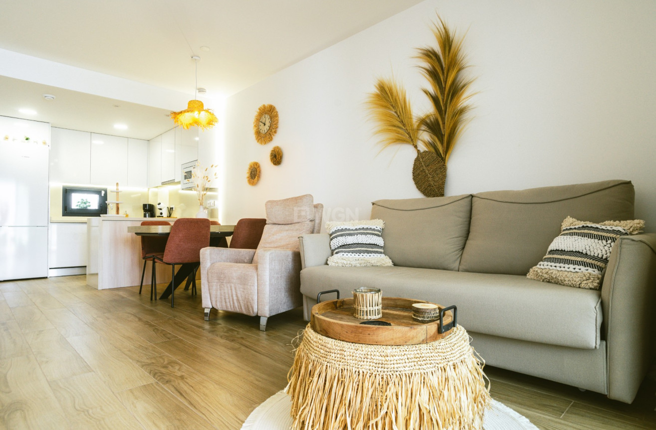 Odsprzedaż - Mieszkanie w bloku - Torrevieja - Costa Blanca