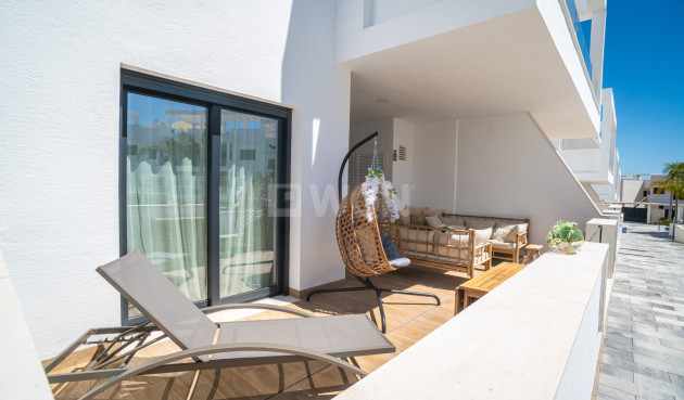 Odsprzedaż - Mieszkanie w bloku - Torrevieja - Costa Blanca