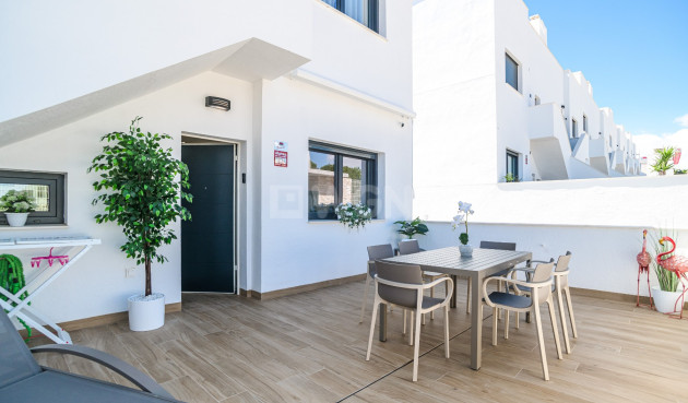 Odsprzedaż - Mieszkanie w bloku - Torrevieja - Costa Blanca