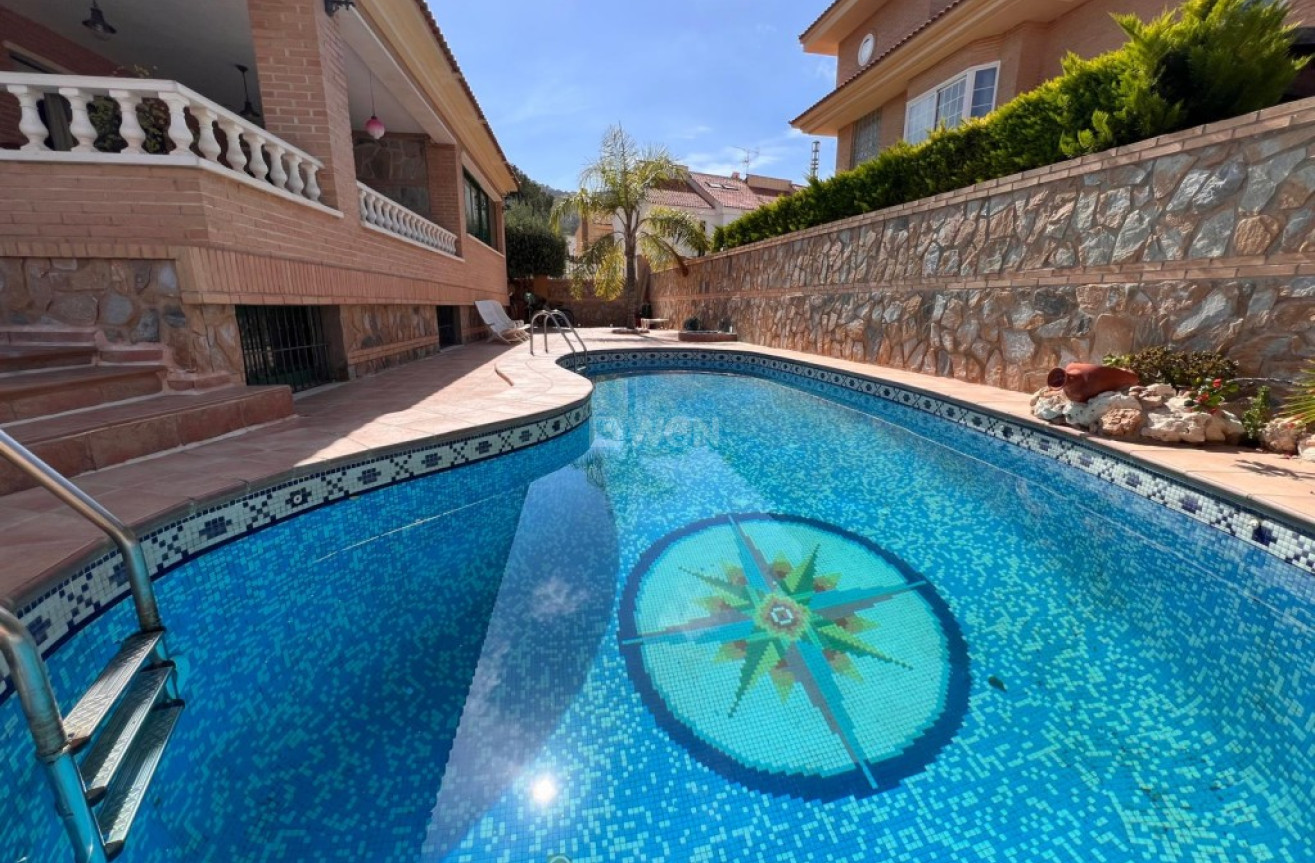 Odsprzedaż - Villa - Benidorm - Costa Blanca