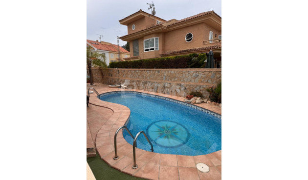 Odsprzedaż - Villa - Benidorm - Costa Blanca