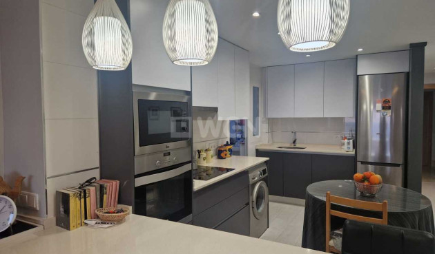 Resale - Apartment / flat - Torrevieja - Costa Blanca