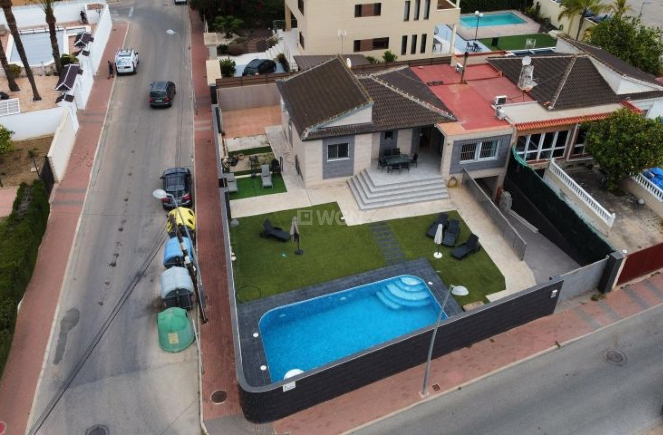 Reventa - Villa - Torrevieja - Costa Blanca
