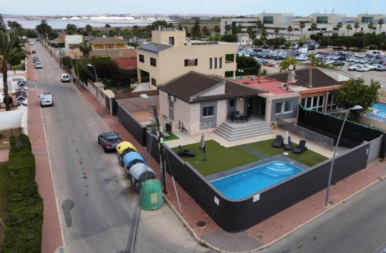 Reventa - Villa - Torrevieja - Costa Blanca