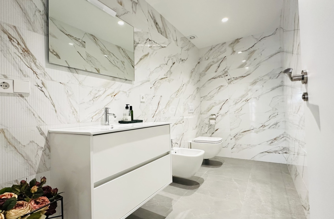 Wiederverkauf - Villa - Las Colinas Golf - Costa Blanca