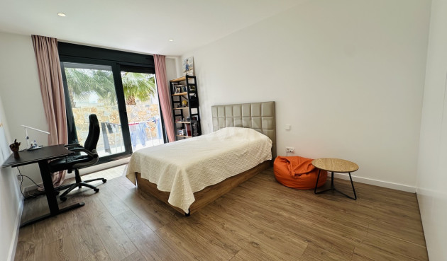 Wiederverkauf - Villa - Las Colinas Golf - Costa Blanca