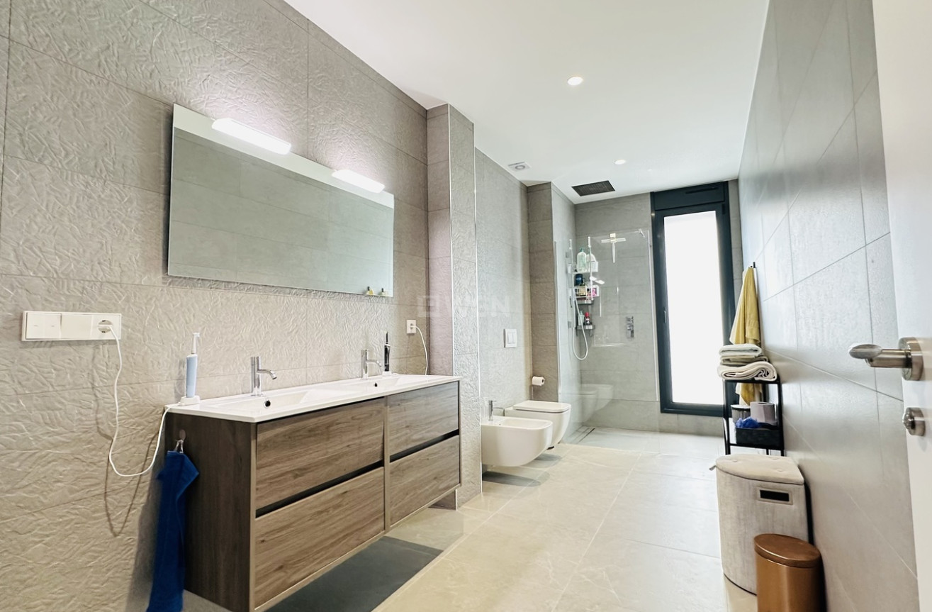 Wiederverkauf - Villa - Las Colinas Golf - Costa Blanca