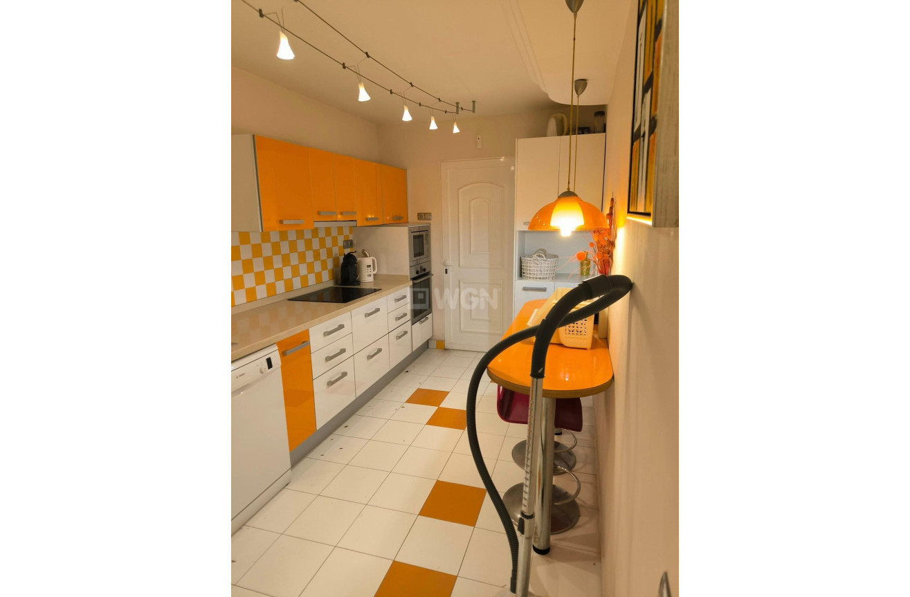 Resale - Villa - Torrevieja - La Siesta