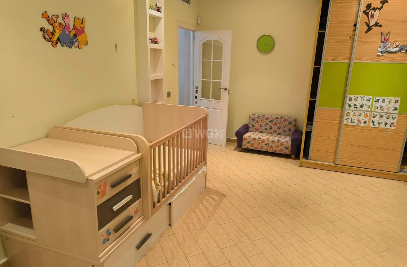 Resale - Villa - Torrevieja - La Siesta