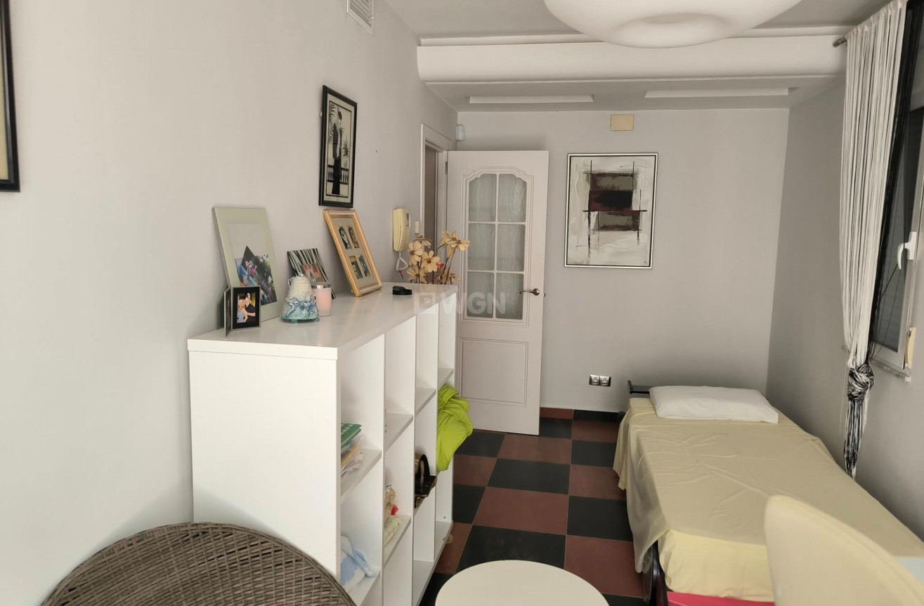 Resale - Villa - Torrevieja - La Siesta