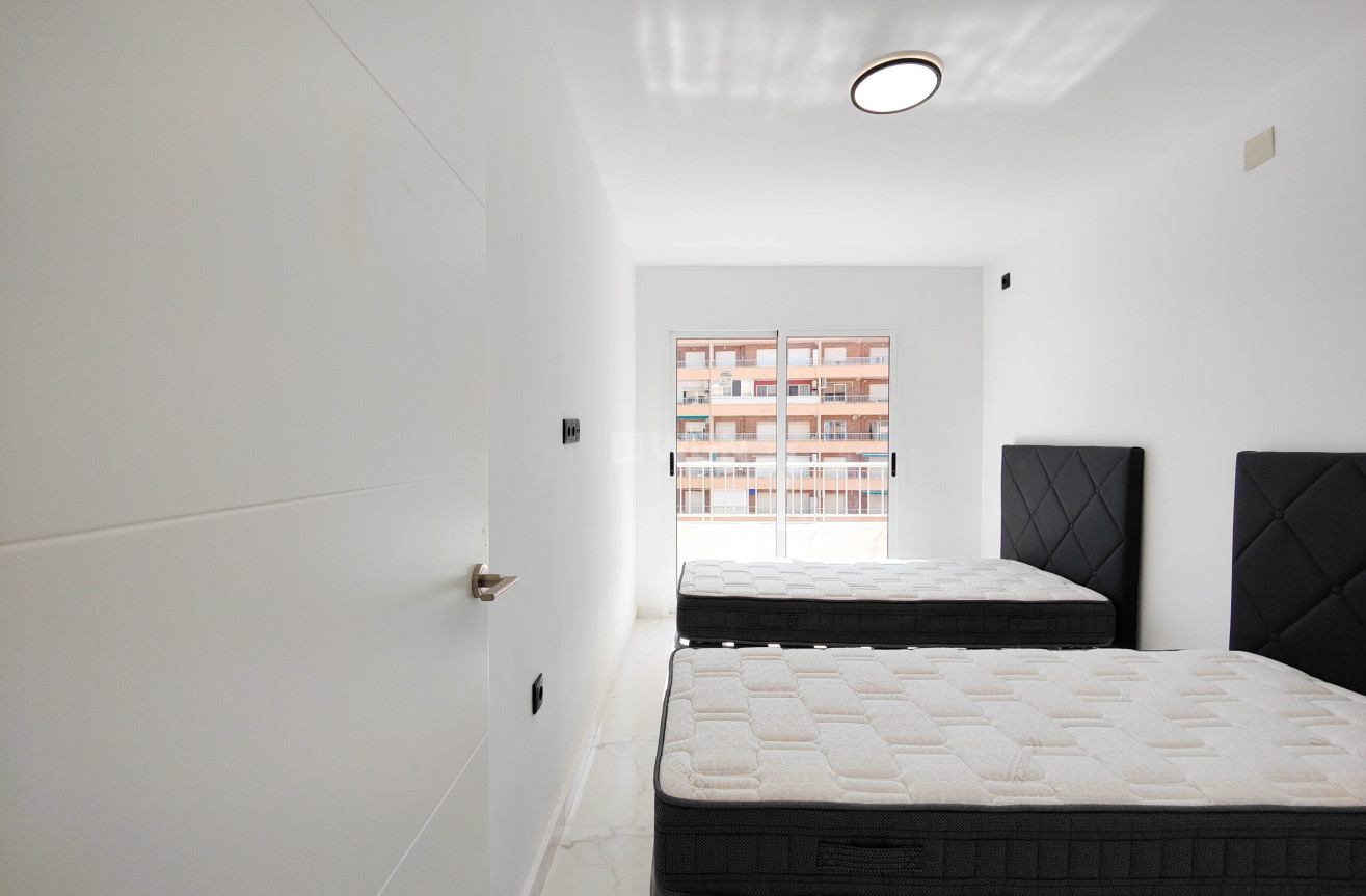 Resale - Apartment / flat - Orihuela Costa - Costa Blanca