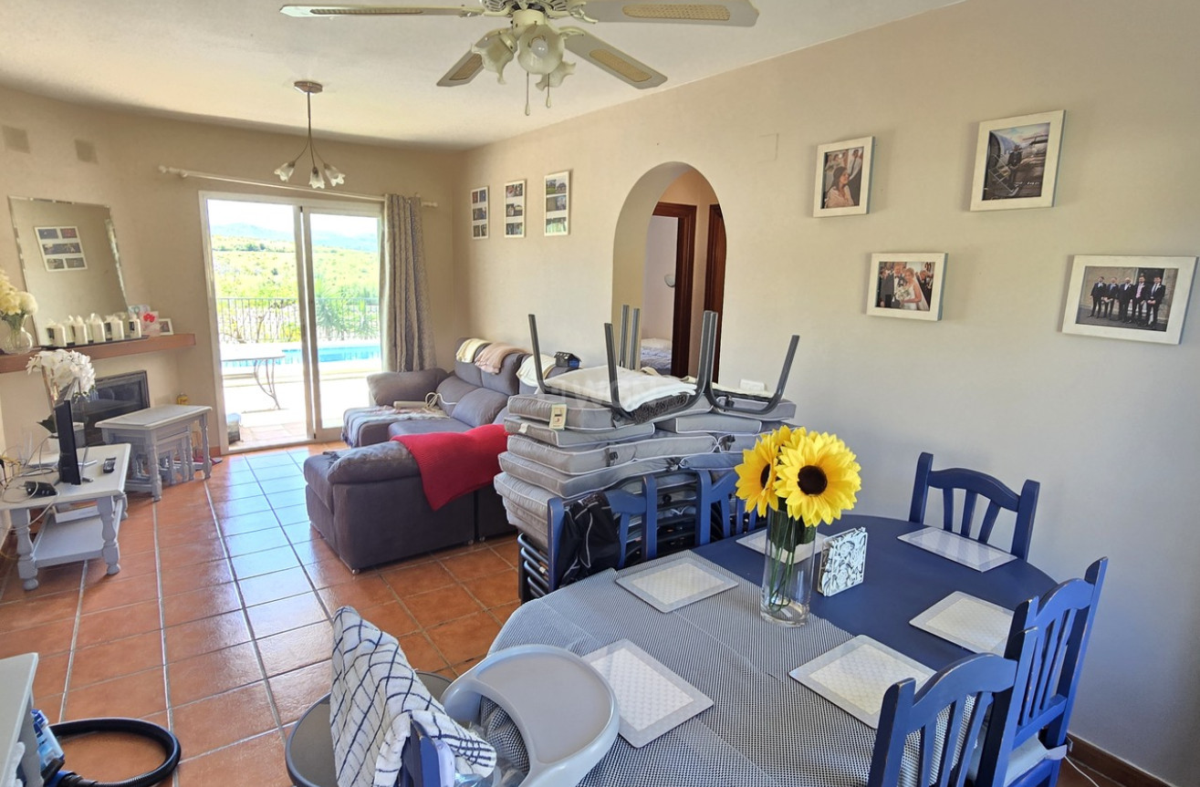 Resale - Villa - Puente De Don Manuel - Inland