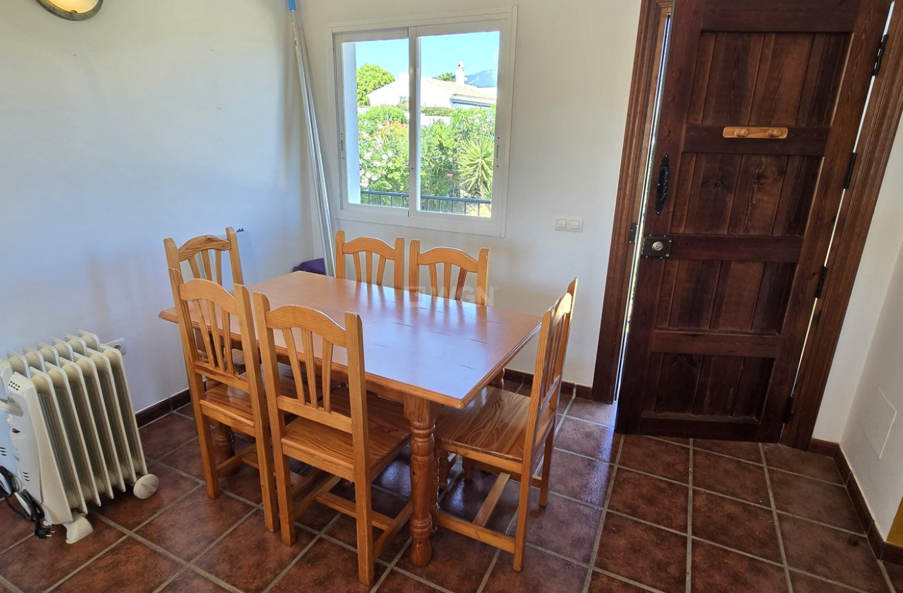 Resale - Villa - Puente De Don Manuel - Inland