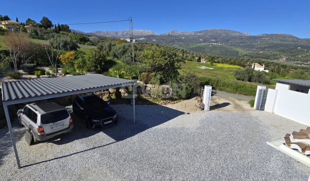 Odsprzedaż - Villa - Vinuela - Inland