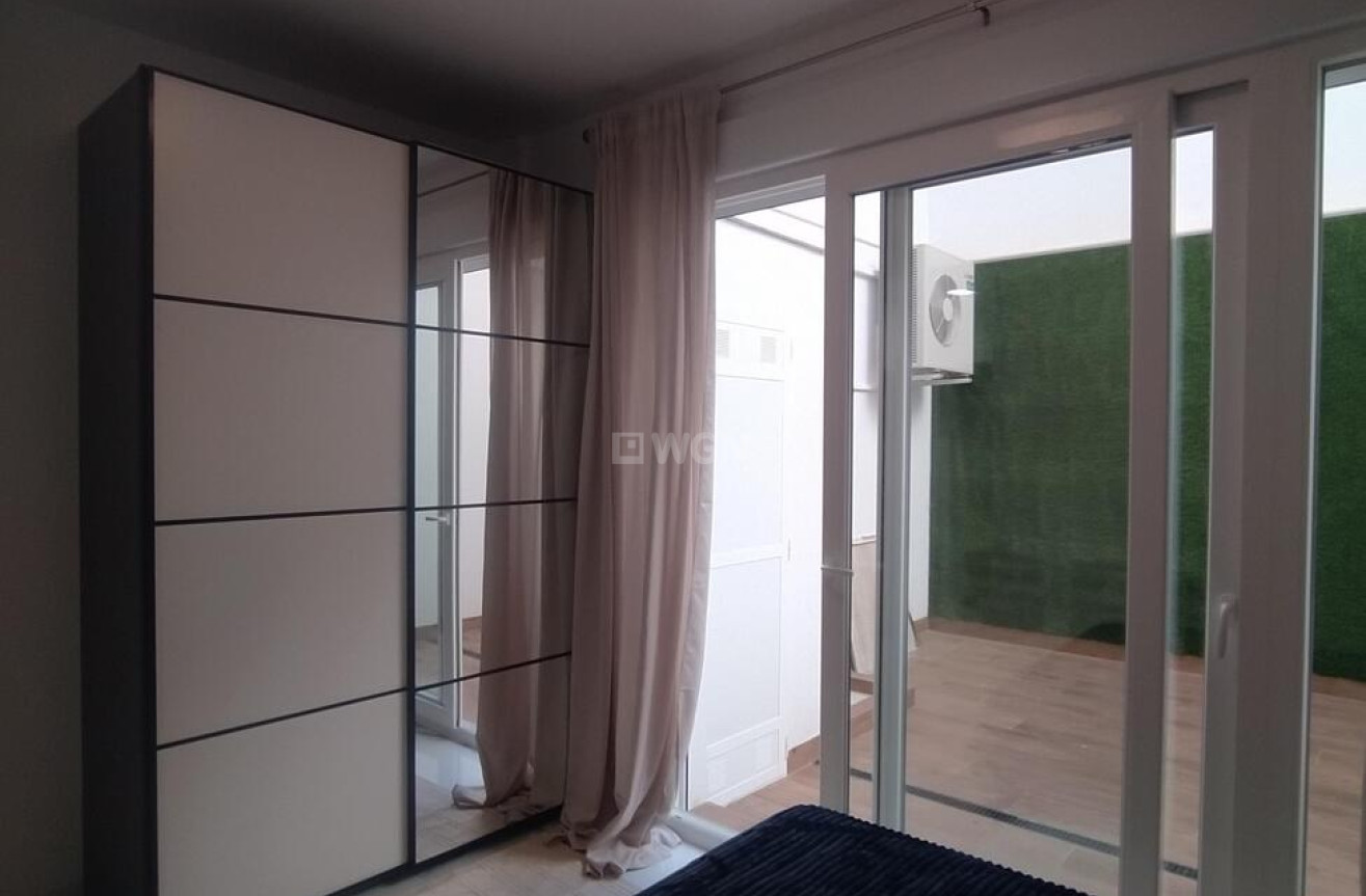 Reventa - Apartamento / piso - Torrevieja - Playa del Cura