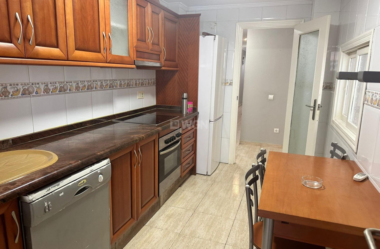 Resale - Apartment / flat - Torrevieja - El Acequión - Los Náufragos