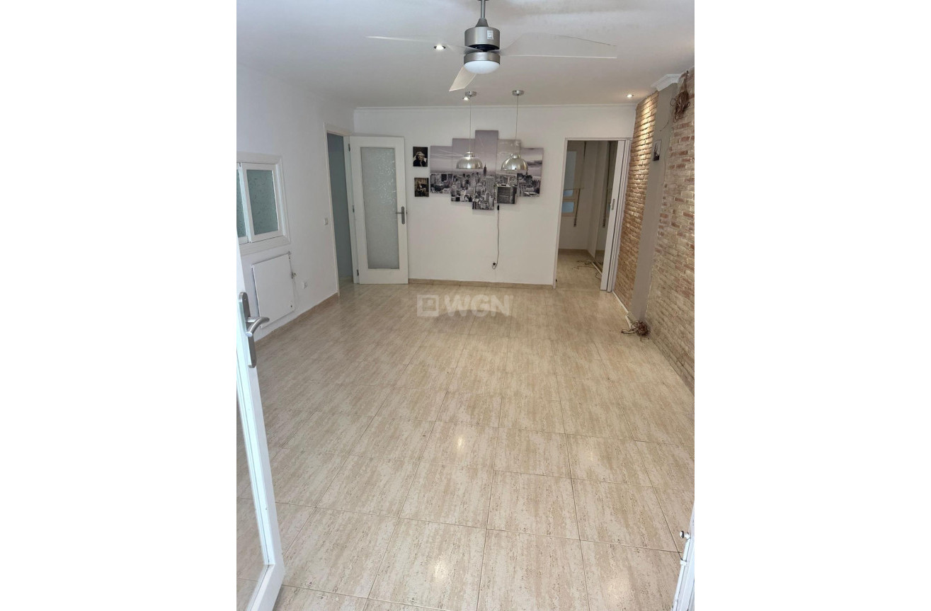 Resale - Apartment / flat - Torrevieja - El Acequión - Los Náufragos