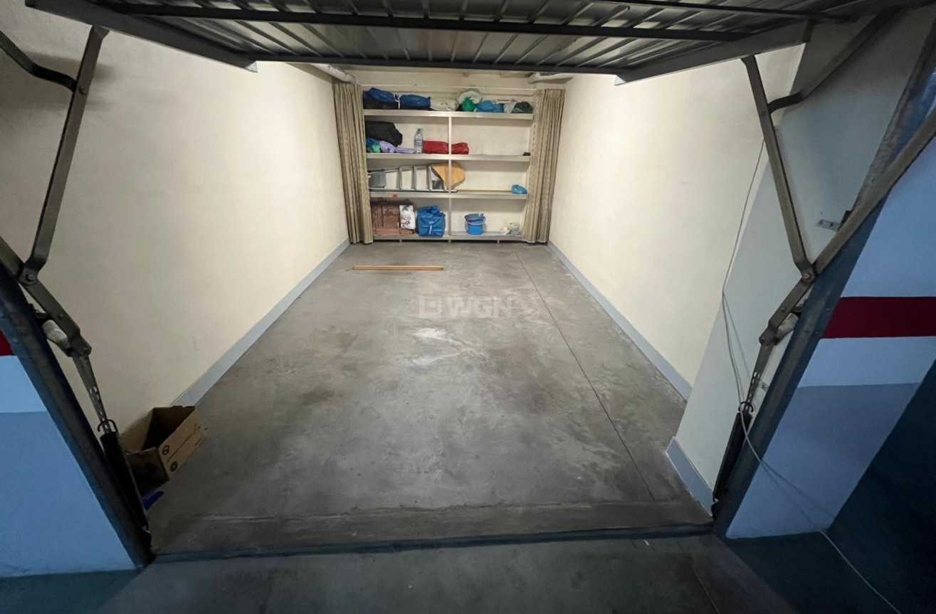 Wiederverkauf - Parking - Torrevieja - Centro