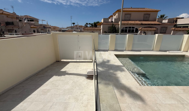 Resale - Villa - Torrevieja - Costa Blanca