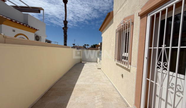 Resale - Villa - Torrevieja - Costa Blanca