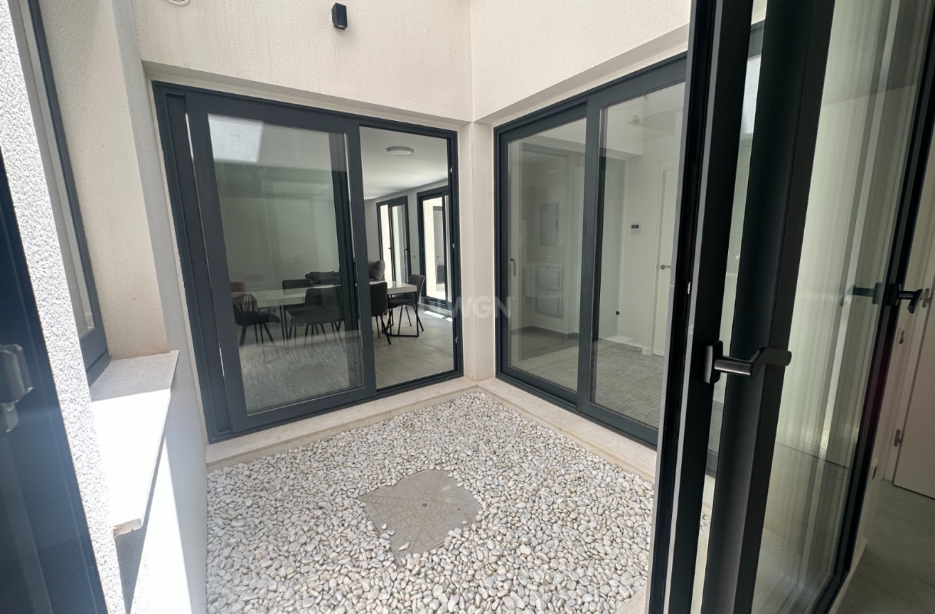 Reventa - Villa - San Miguel de Salinas - Inland