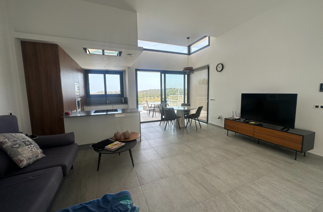 Reventa - Villa - San Miguel de Salinas - Inland