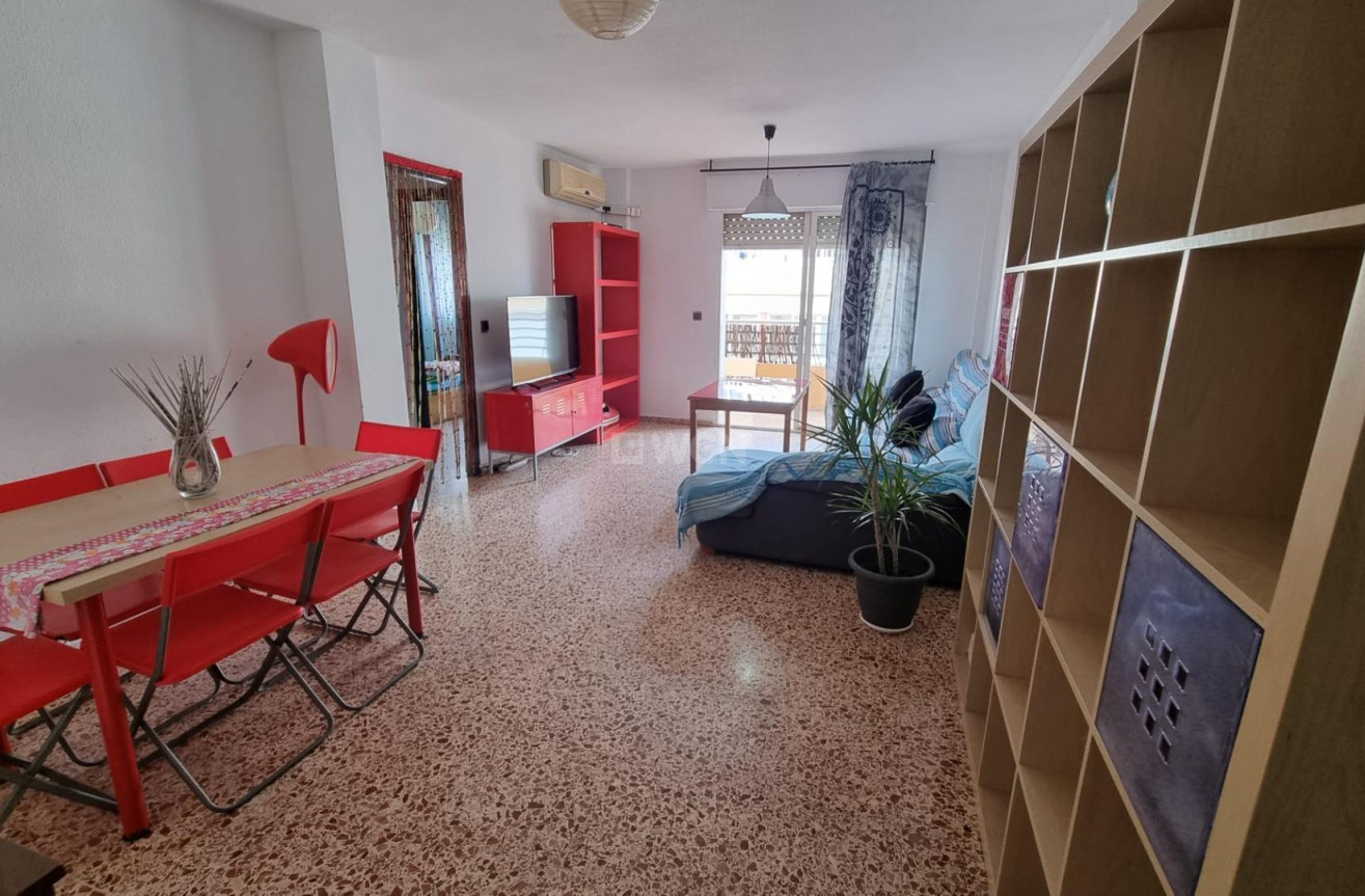 Resale - Apartment / flat - Torrevieja - Habaneras