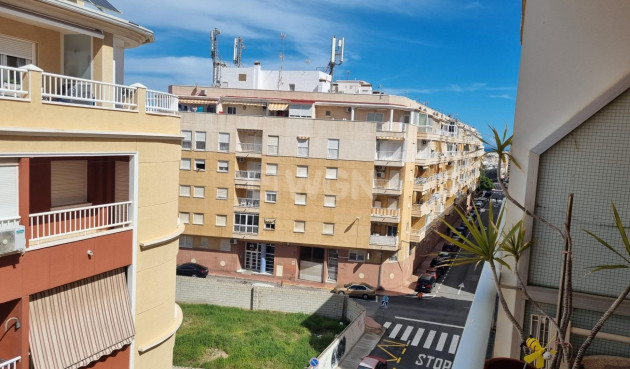Resale - Apartment / flat - Torrevieja - Habaneras