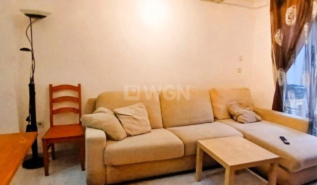 Odsprzedaż - Mieszkanie w bloku - Torrevieja - Playa del Cura