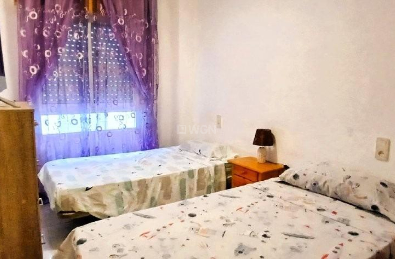 Odsprzedaż - Mieszkanie w bloku - Torrevieja - Playa del Cura