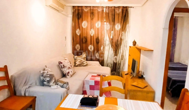Odsprzedaż - Mieszkanie w bloku - Torrevieja - Playa del Cura