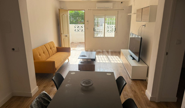 Odsprzedaż - Kamienica - Torrevieja - La Siesta - El Salado - Torreta