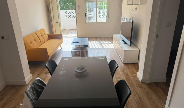 Odsprzedaż - Kamienica - Torrevieja - La Siesta - El Salado - Torreta