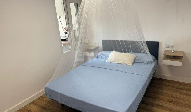 Odsprzedaż - Kamienica - Torrevieja - La Siesta - El Salado - Torreta