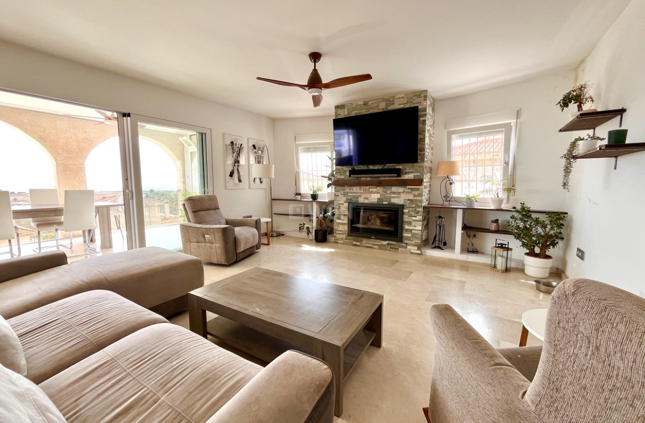 Resale - Villa - San Miguel de Salinas - Inland