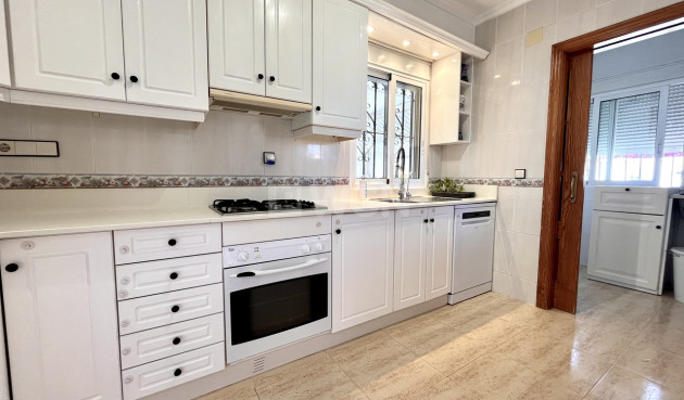 Resale - Villa - San Miguel de Salinas - Inland