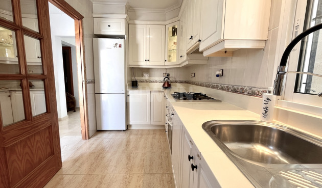 Resale - Villa - San Miguel de Salinas - Inland