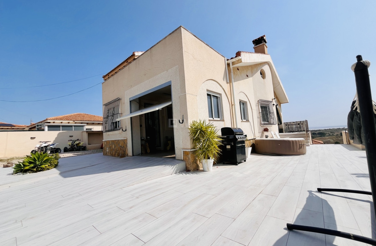 Resale - Villa - San Miguel de Salinas - Inland