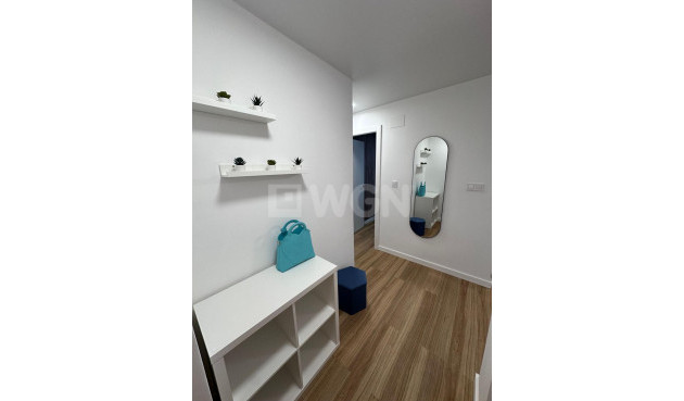 Odsprzedaż - Mieszkanie w bloku - Torrevieja - Estacion De Autobuses