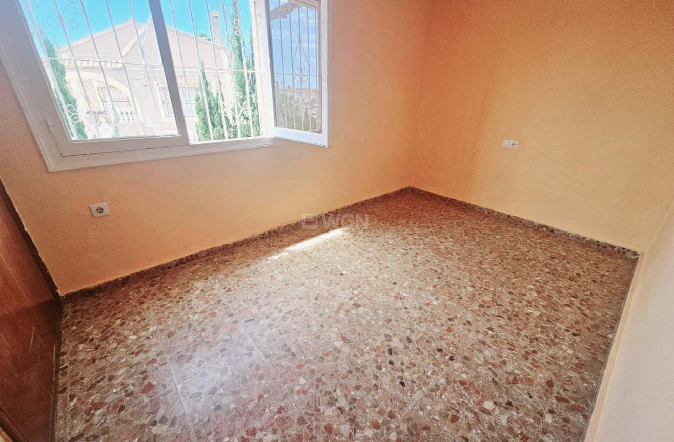 Odsprzedaż - Villa - Torrevieja - Los Balcones - Los Altos del Edén