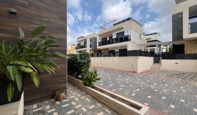 Reventa - Villa - Orihuela Costa - Lomas de Cabo Roig