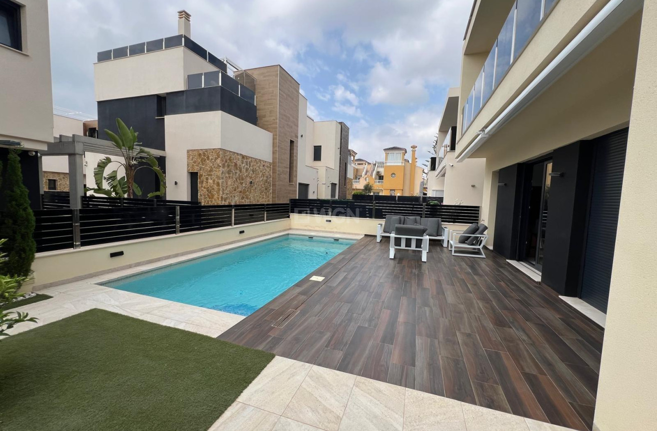 Reventa - Villa - Orihuela Costa - Lomas de Cabo Roig