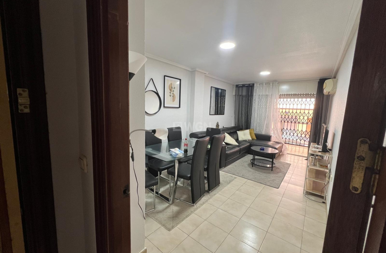 Resale - Apartment / flat - Torrevieja - Playa del Cura